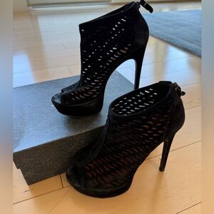 Via Spiga 5” black suede heel booties with cut out design and zip back closure.